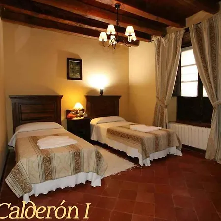 Casa Calderon De Medina L,ll Lll Y Lv Tatil Evi *