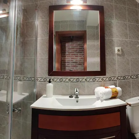 Casa Calderon De Medina L,ll Lll Y Lv Tatil Evi *